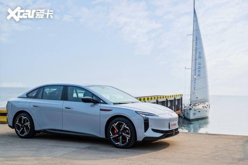 半岛·综合体育(中国)官方网站很不“红旗”的红旗 吹响新能源新战事(图6)
