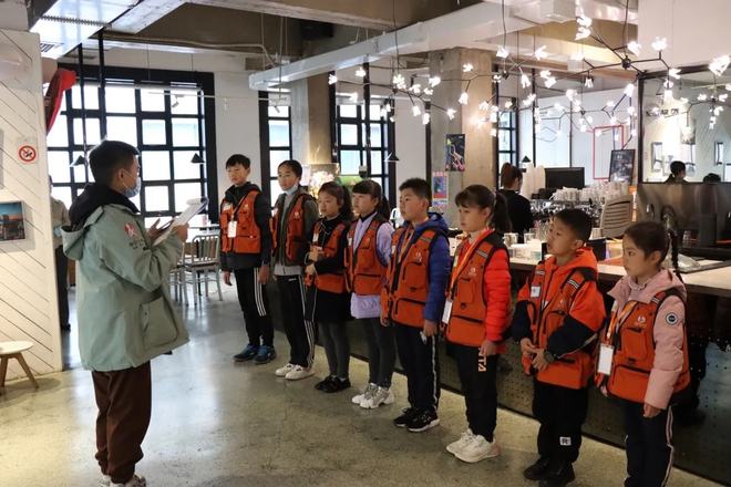半岛·综合体育小小咖啡师 沉浸式感受(图1)